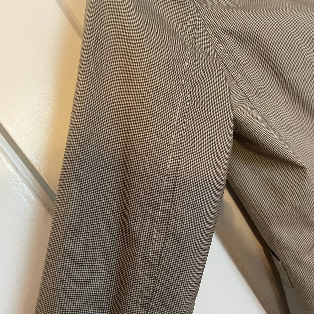 SALE! Banana Republic women’s blazer, grey, fitted, cotton. Size 2. - Picture 7 of 9